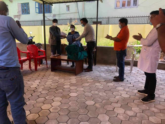 भीम अस्पताललाई  आर्थिक तथा स्वास्थ्य सामग्री हस्तान्तरण