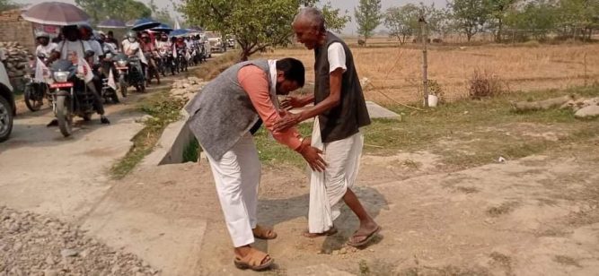 पर्सणा र फुलीकामा बहुसंख्यक समर्थकका साथ मेयर उमेदवार बजरंगी प्रसाद चौधरी घर दैलोमाः गण्डकी आज