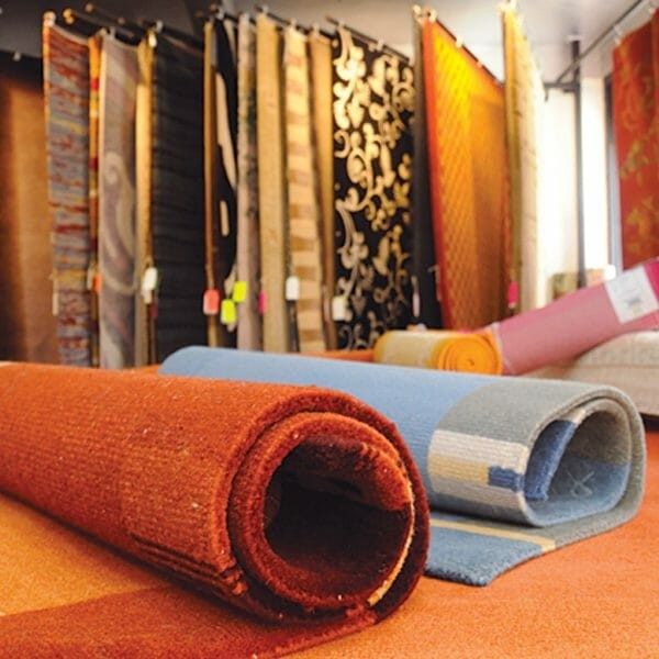 घरैमा थन्किए ओलाङ्चुङ्गोलाको गलैँचा
