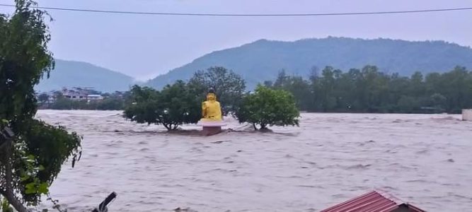 नारायणी नदीमा बहाव बढ्दो, सजगता अपनाउन स्थानीयलाई प्रशासनको आग्रह