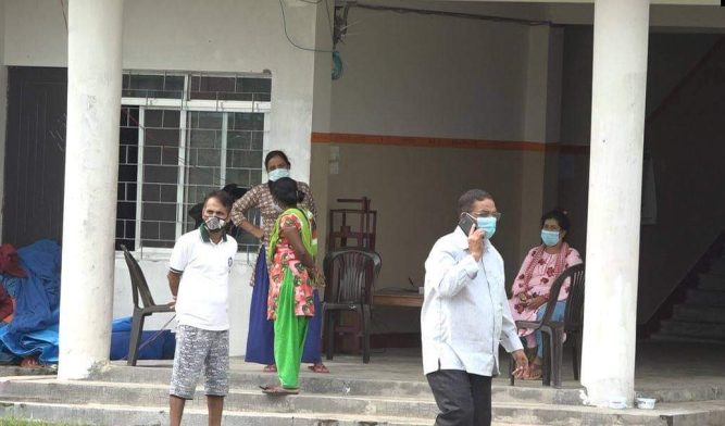 संक्रमित बस्ने ठाउँमा नडराइ जनान्छन् बराहक्षेत्रका नगर प्रमुख निलम खनाल
