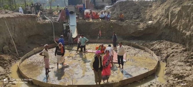 वडा अध्यक्ष मिश्राद्वारा लालपुरमा खानेपानी ट्याङ्कीको शिलान्यास