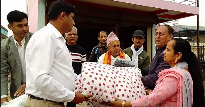 देवचुली २ का जेष्ठ नागरिकलाई सम्मान