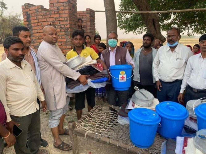पिडित परिवारलाई पाल्हीनन्दन गाउपालिकाद्वारा सहयाेग