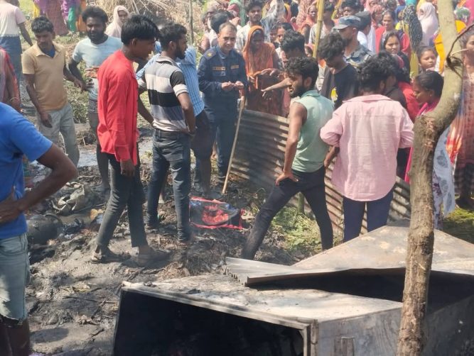 आगलागीमा परेर  एक बालिकाको मृत्यु,९ घर जलेर नष्ट