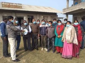 समाजसेवी गुड्डु गुप्ताद्वारा बिधालयमा स्वास्थ्य सामाग्री हस्तान्तरण