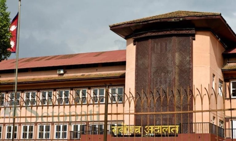 -सर्वोच्चद्धारा बिहीबार मात्रै चर्चित दुई मुद्दामा ‘विवादास्पद’ निर्णय